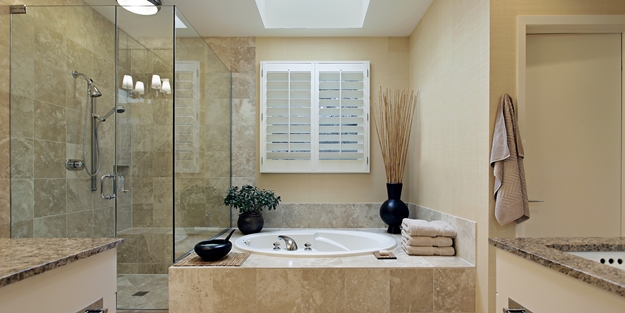 Banyo aynalarını sirkeyle temizleyin