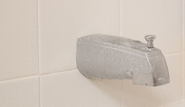 Banyolardaki su lekeleri nasıl temizlenir?