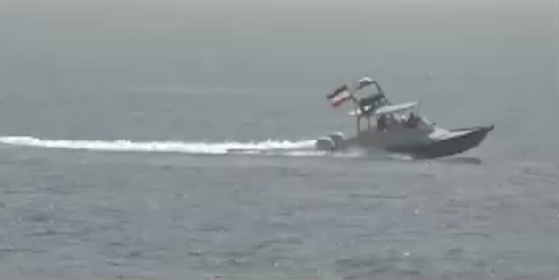 Basra Körfezi'nde hareketli anlar böyle kaydedildi! ABD ve İran arasında gerginlik