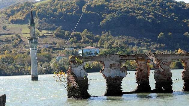 Baraj gölündeki minare turizme kazandırılacak