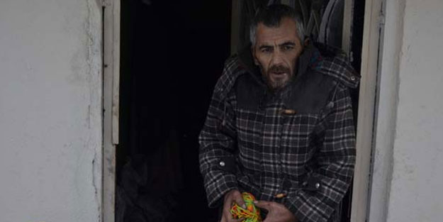 Barakada yaşayan muhtaç adam, yetkililerden yardım bekliyor