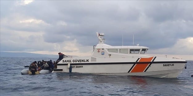 Barbar Yunan göçmenleri ölüme itti, Türkiye kurtardı!