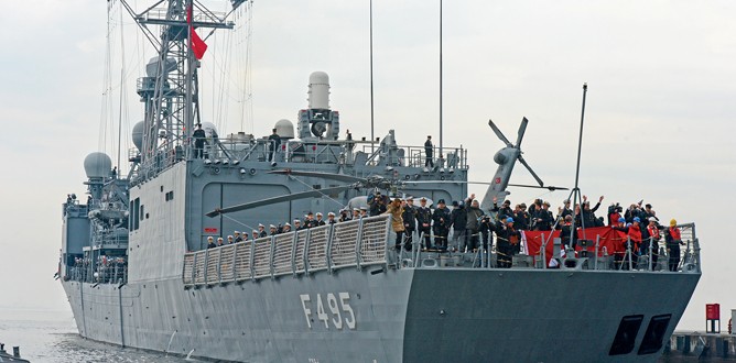 Barbaros Afrika’ya uğurlandı