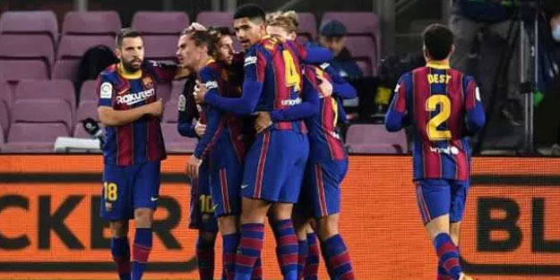 Barcelona Levante engelini aştı