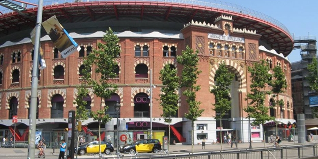 Barcelona'daki boğa güreşi arenası camiye çevriliyor