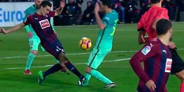 Barcelonalı yıldızın ayağı kırıldı