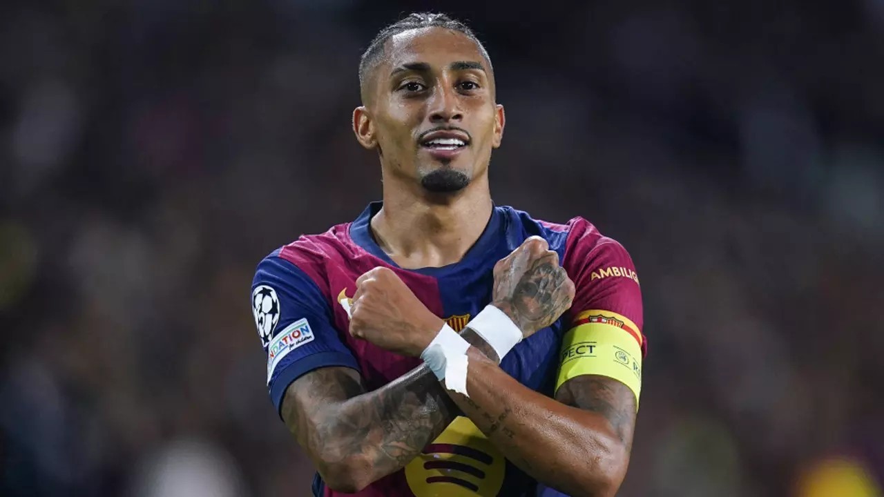 Barcelona’nın yıldızı Raphinha imzayı attı