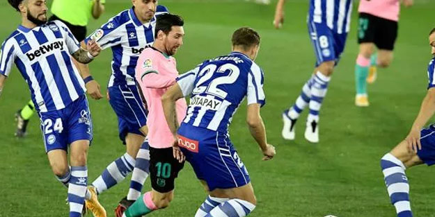 Barcelona'ya Alaves freni