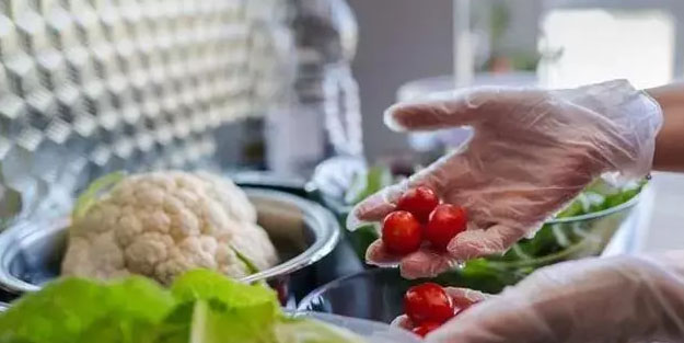 Bardak bardak içiyoruz ama tansiyonu, şekeri tavan yaptırıyor! Zehirden bile beter olan 3 besin
