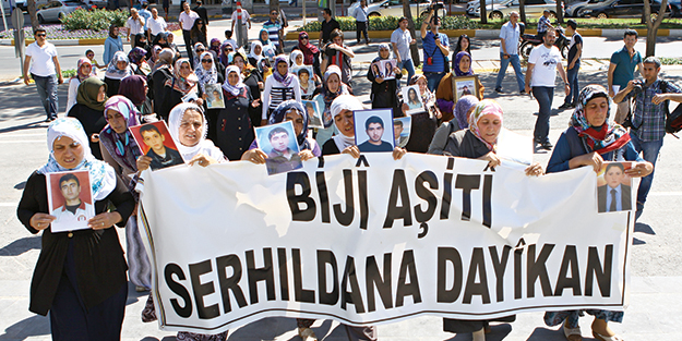 Barış annelerinden yürüyüşlü eylem