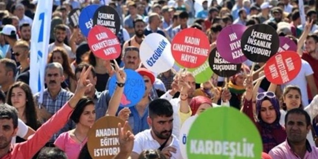 Barış günü için İstanbul’a değil, Kandil’e gidin!