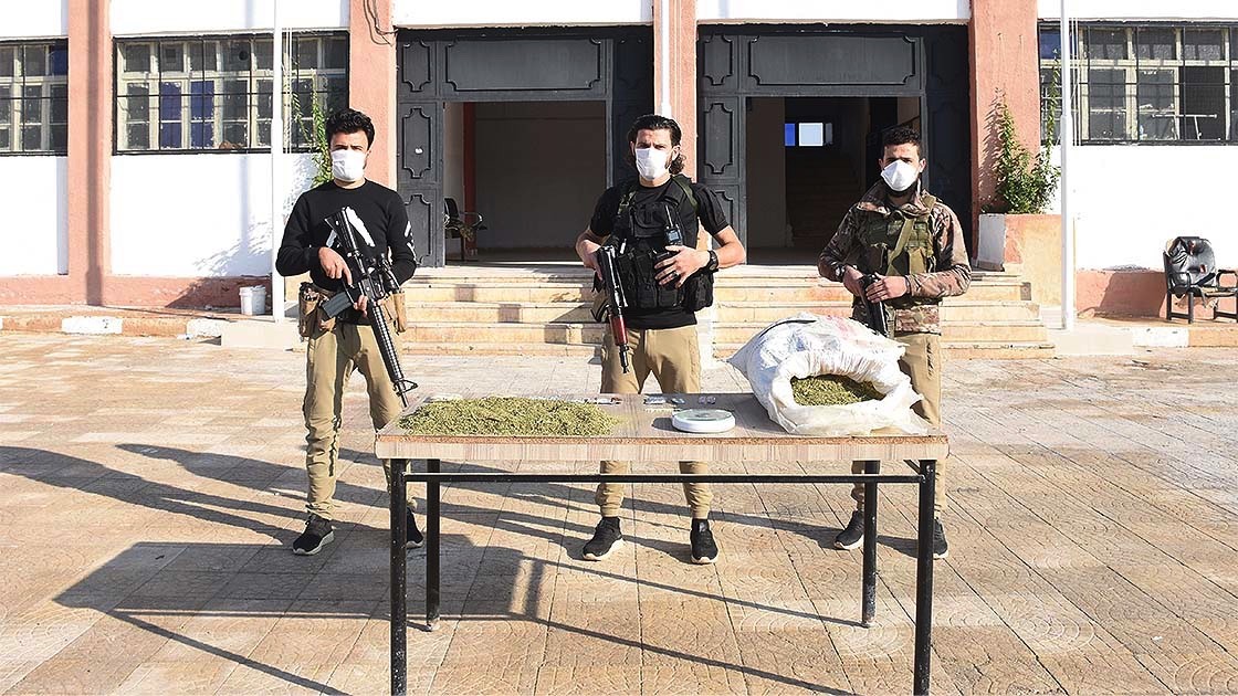Barış Pınarı Bölgesinde! YPG’nin uyuşturucu ağına operasyon