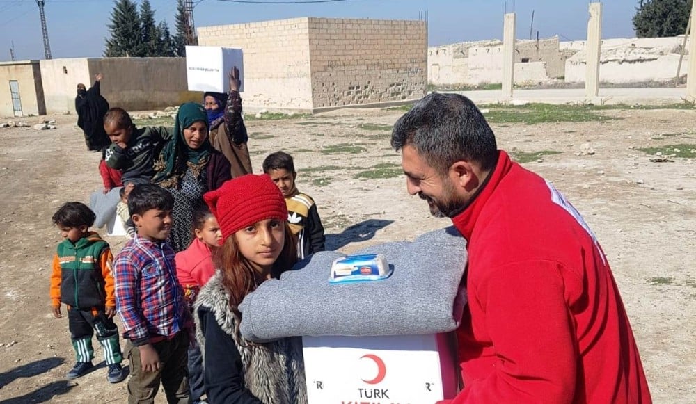 Barış Pınarı Bölgesine insani yardımlar sürüyor 