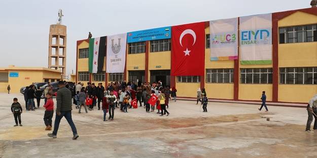 Barış Pınarı Harekatı bölgesinde bir okul daha onarıldı