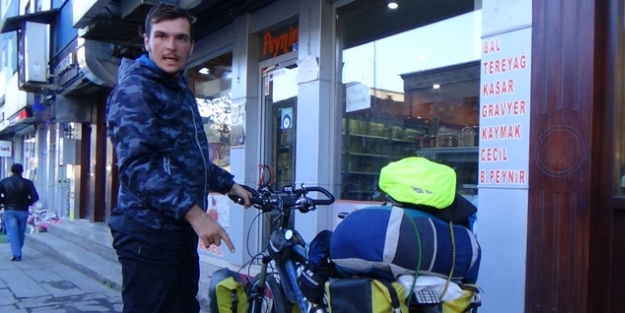 Barış turuna çıkan aktivisti PKK'lılar darp etti