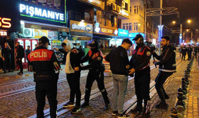 Barlar sokağı ablukaya alındı! Tam 428 kişi sorgulandı