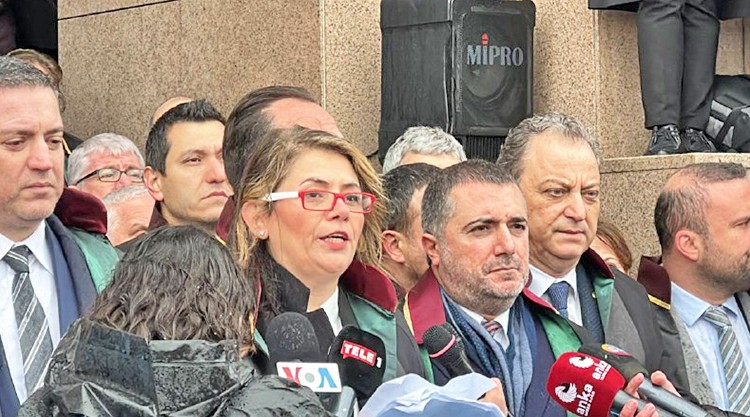 Barolardan, Can Atalay provokasyonu: Adliyelerin güvenliğini hiçe sayıp, arbede çıkardılar... Bunlar sözde avukat... Adliyeye böyle girdiler...