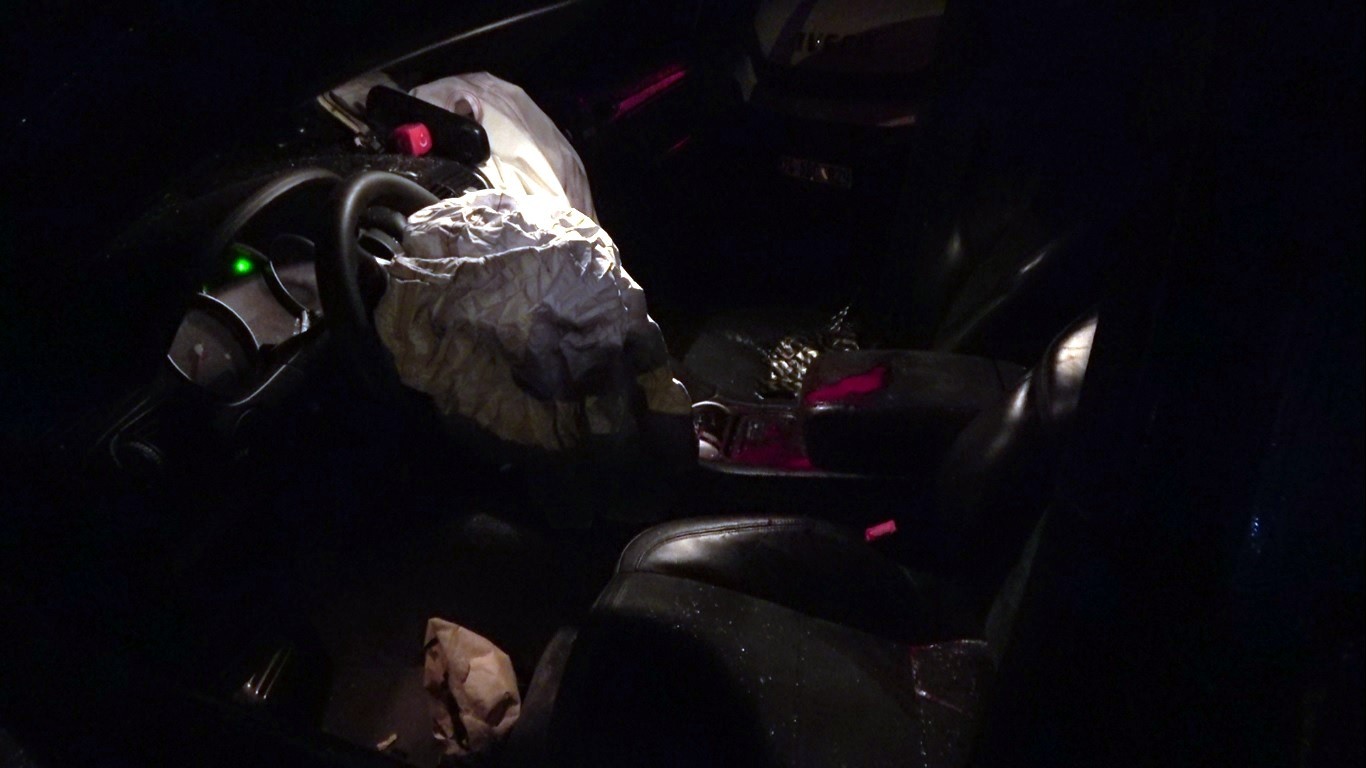 Bartın'da kafa kafaya çarpışan araçlar savruldu: 5 yaralı