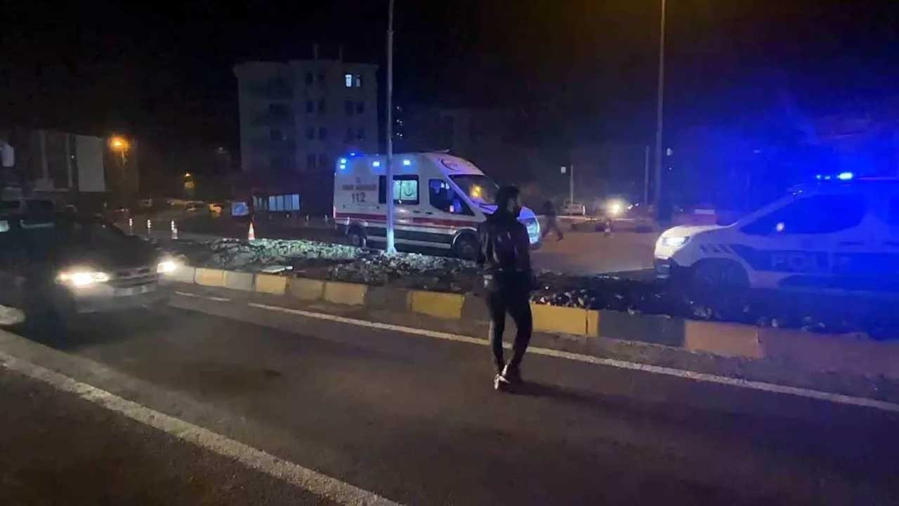 Bartın'da uygulama yapan polise, araç çarptı