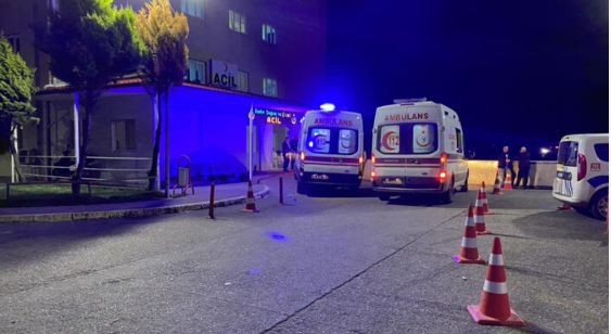 Bartın'da yurtta kalan 21 kız öğrenci zehirlenme şüphesi ile hastaneye kaldırıldı