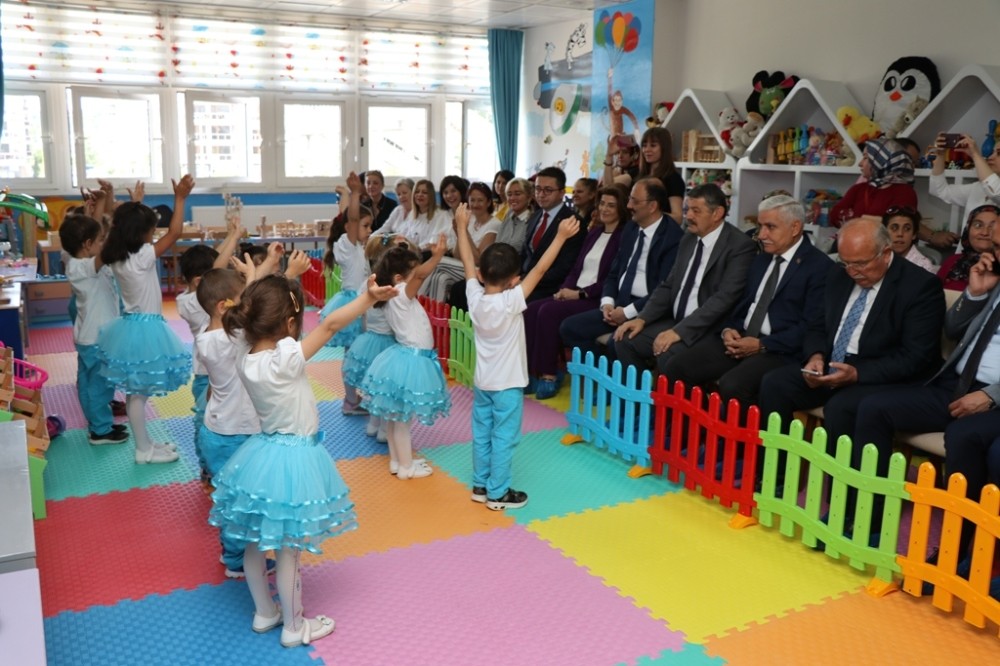 Bartın’ın ilk Oyuncak Kütüphanesi törenle açıldı 