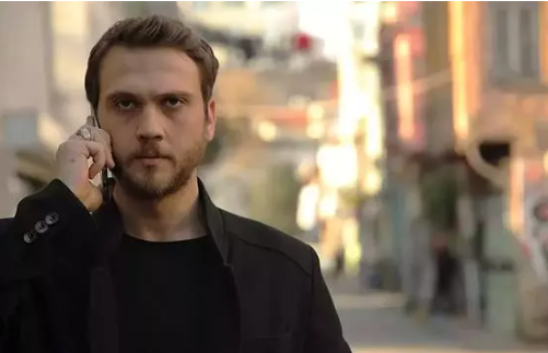 Baş rol oyuncusu Aras Bulut İynemli ilk kez konuştu! Atatürk’ü övdü ama Ermeni lobisine…