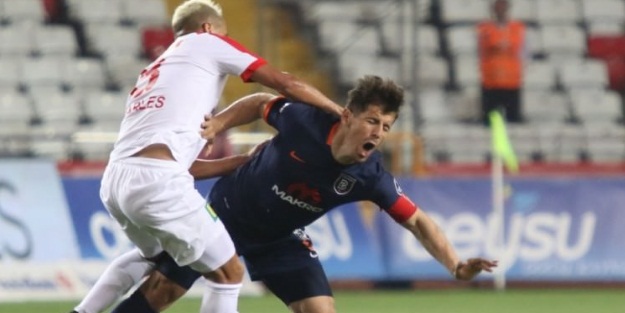 Başakşehir 89'da şampiyonluğa tutundu!