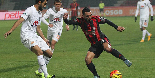 Başakşehir deplasmanda güldü