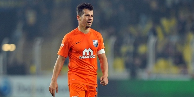 Başakşehir, Emre kararını verdi!