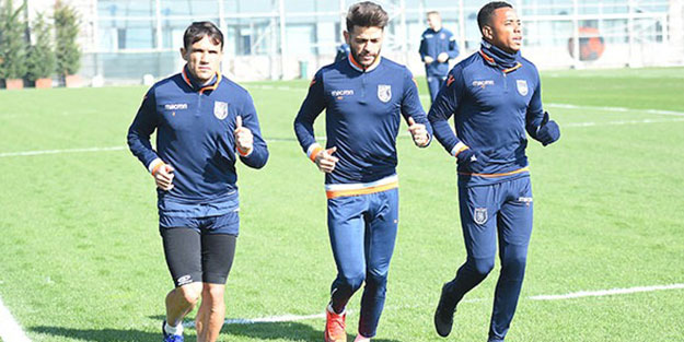 Başakşehir, Fenerbahçe'ye 'ısınmaya' başladı
