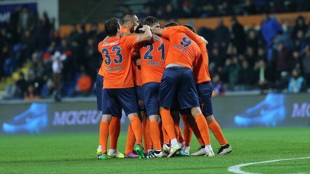 Başakşehir, Fenerbahçe'ye konuk oluyor