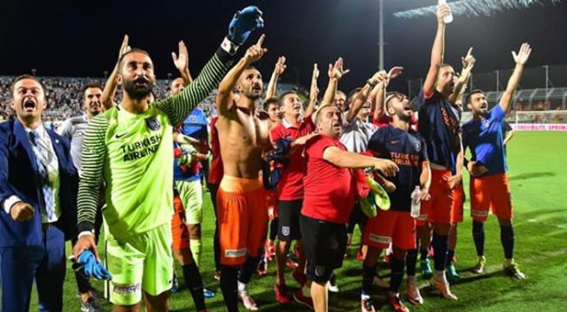 Başakşehir kalesine duvar ördü