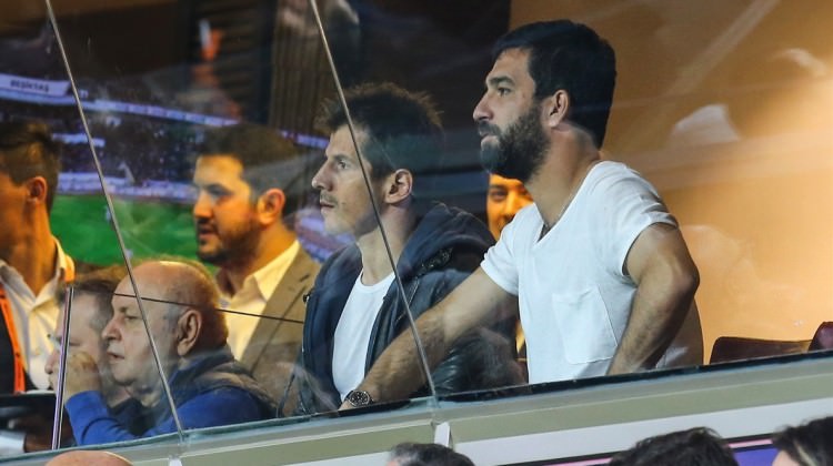 Başakşehir koridorlarında kavga!