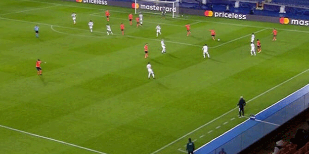 Başakşehir Manchester United maçında tarihi karar! İngilizler bile şaşırdı