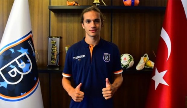 Başakşehir resmen duyurdu! 5 yıllık imza