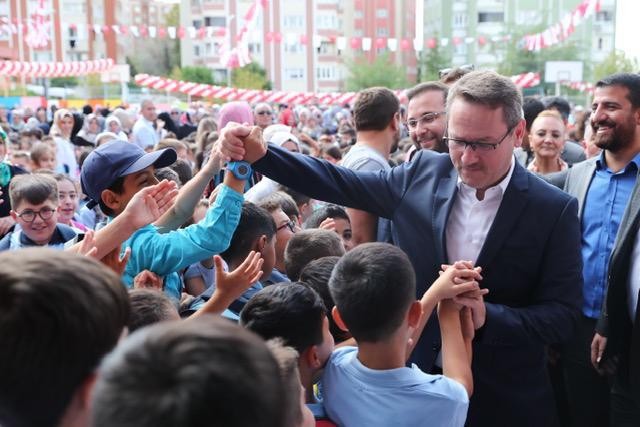 Başakşehir’de ilk ders zili çaldı 