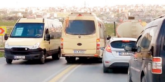 İşte kare kare minibüs terörü!