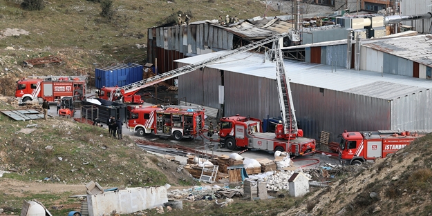 Başakşehir'de tekstil fabrikasında yangın