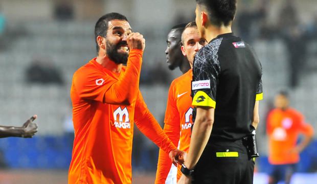 Başakşehir'den Arda Turan ve Mossoro'ya ceza!