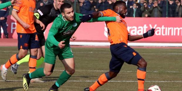 Başakşehir'e beklenmedik şok! Kupada elendi
