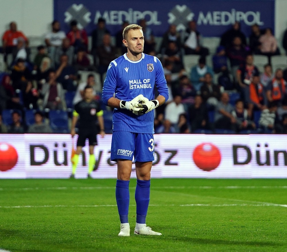 Basaksehir In En Istikrarlisi Mert Gunok