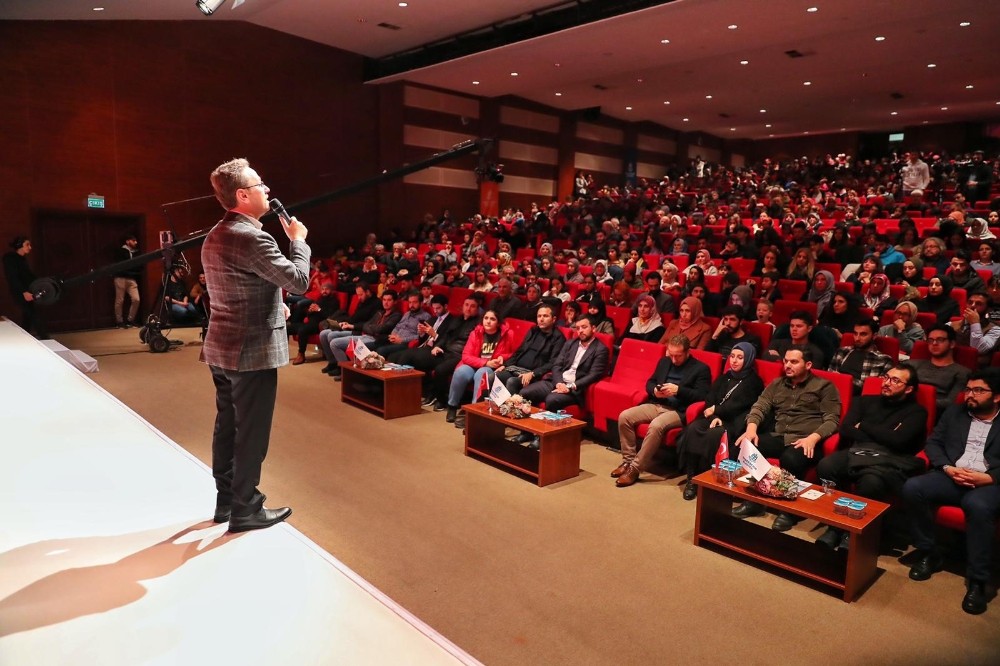 Başakşehirli gençler Sarıkamış’la ağlattı 