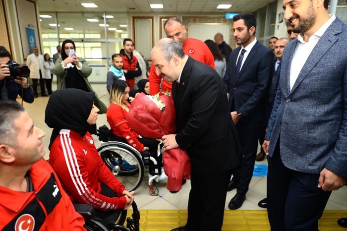 'Başarılarınızla gurur duyuyoruz'