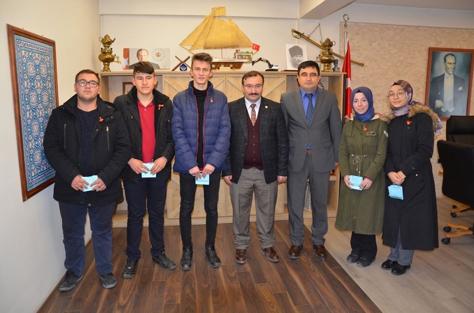 Başarılı öğrencilere ödül 