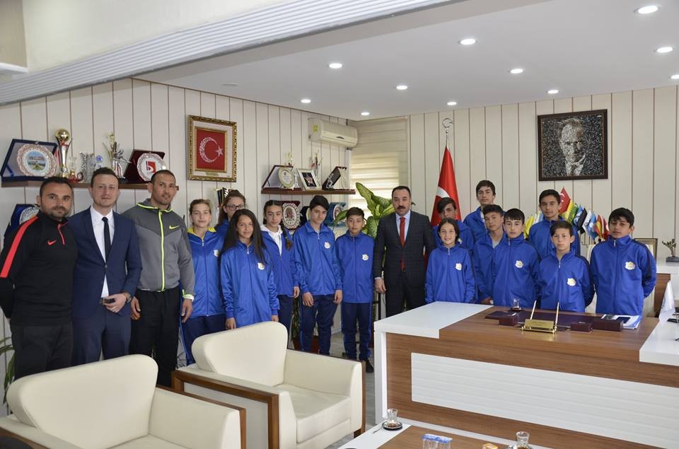 Başarılı sporcular Anadolu Yıldızlar Ligi’ne uğurlandı 