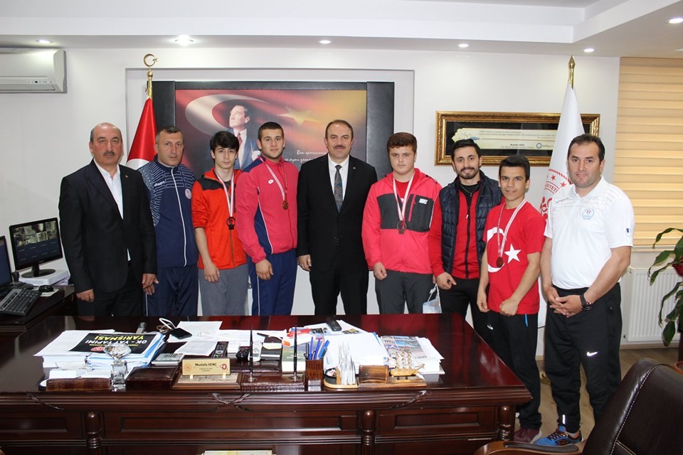 Başarılı sporcular gururlandırdı 