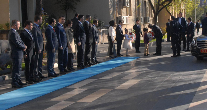 Başbakan Ahmet Davutoğlu’ndan Diyarbakır Valiliği’ne ziyaret