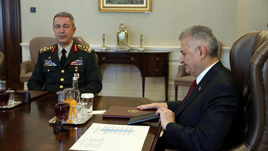 Başbakan Binali Yıldırım Akar ve Fidan'ı kabul etti