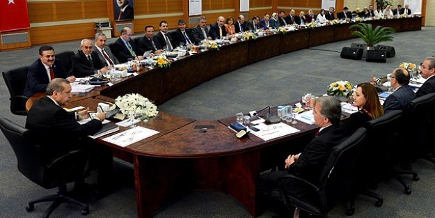 En güçlü aday: Davutoğlu