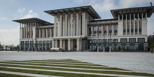Başbakan Davutoğlu Beştepe'de